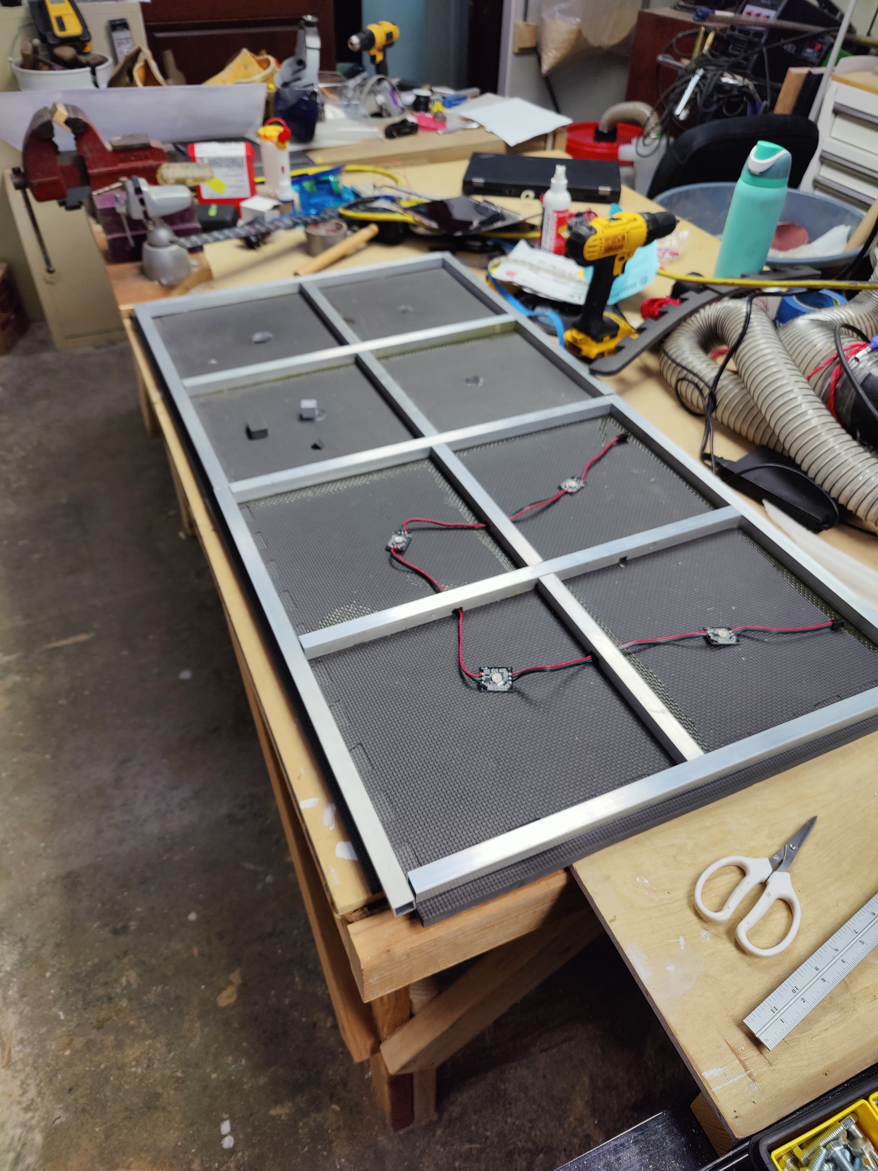 The basic tile put together without a lid.